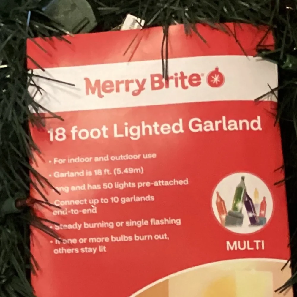 Merry Brite 18 Foot Lighted Garland New
